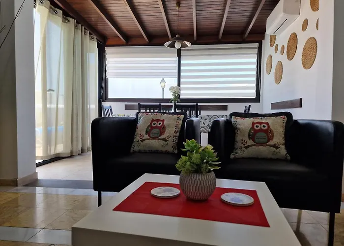 Villa Lola
