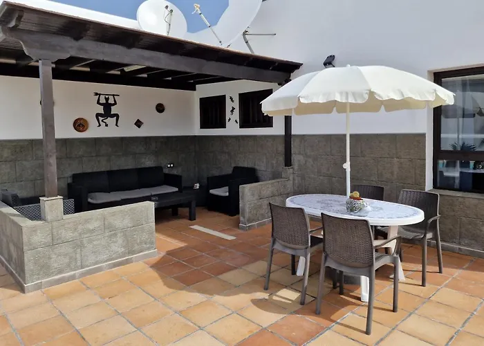 Villa Lola